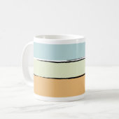 Een meisje met rode wijn in een café koffiemok (Voorkant links)