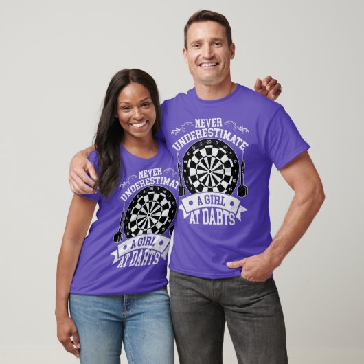 Een meisje nooit onderschatten in een dart voor vr t-shirt (Unisex)