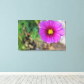 Een melkweg binnen een Bloem Canvas Afdruk (Insitu (Houten vloer))