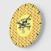 Een Messy Kitchen is een gelukkige keukencadeauper Grote Klok (Hoek)