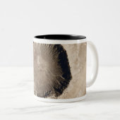 Een meteorietinslagkrater tweekleurige koffiemok (Voorkant rechts)