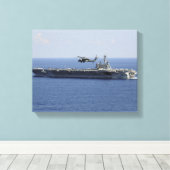 Een MH-60S Seahawk-helikopter Canvas Afdruk (Insitu (Houten vloer))