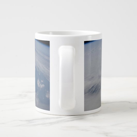 Een mid-atlantisch lagedruksysteem. grote koffiekop (Achterkant)