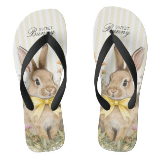Een mignon klein bloemkonijn geel lint babyshowerf teenslippers