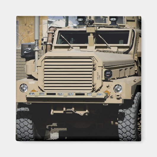 Een mijnbestendig, tegen hinderen beschermd voertu magneet (Voorkant)