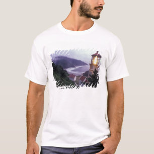 Een mistige dag aan de Oregon kust bij de Heceta T-shirt
