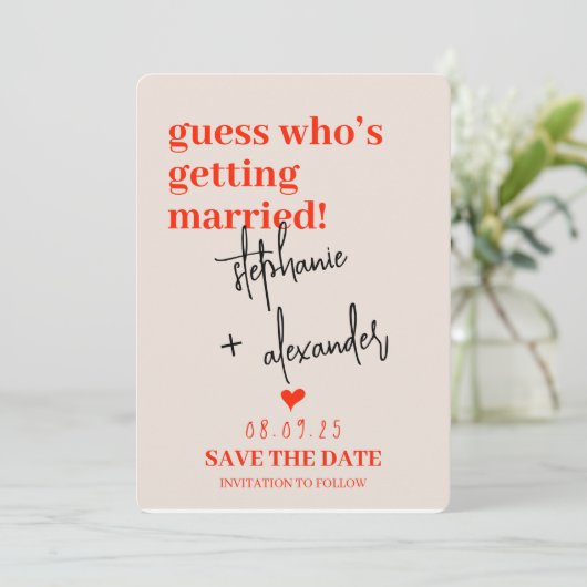 Een moderne trouwkaart om de datum vast te leggen  save the date (Staand voorkant)