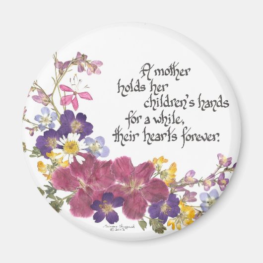 Een moeder houdt het hart van een kind vast magneet (Voorkant)