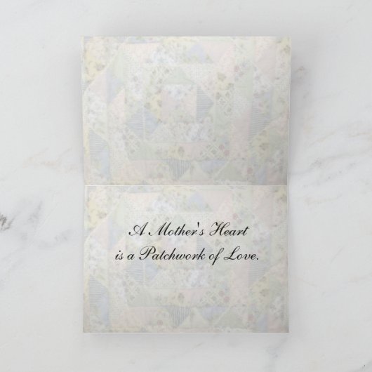 Een moederliefde is een Patchwork of Love Kaart (Binnen)