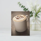 Een mok met gesmolten koffie van Cappucino Briefkaart (Staand voorkant)