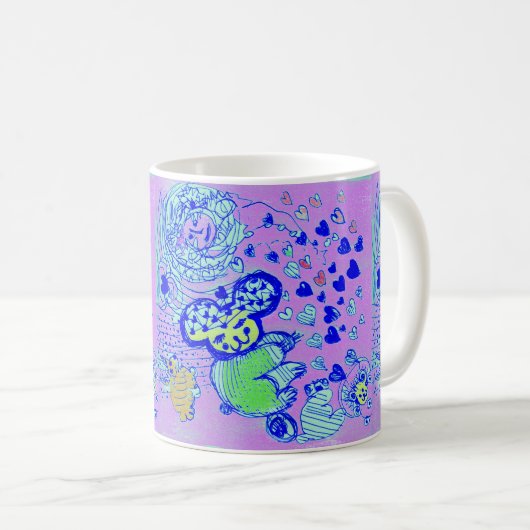 Een mok met leuke geïllustreerde personages (Voorkant rechts)