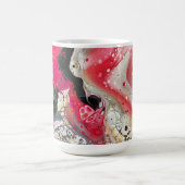 Een mok met roze, gouden en zwarte kleuren (Midden)