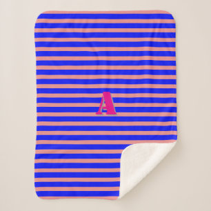 Een monogram blauw roze streep sherpa deken