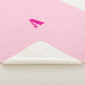 Een monogram roze fleece deken (3/4)