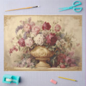 Een mooie Franse Urn met Bloemen Tissuepapier (Craft)