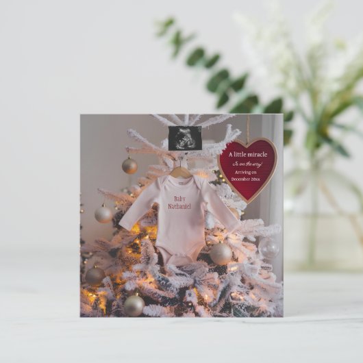 Een mooie kerstboom zwangerschapsaankondiging kaart (Staand voorkant)