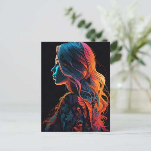 Een mooie vrouw in een bloem shirt briefkaart (Staand voorkant)