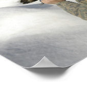 Een Mujahadeen Guard loopt met een Amerikaans mili Poster (Hoek)