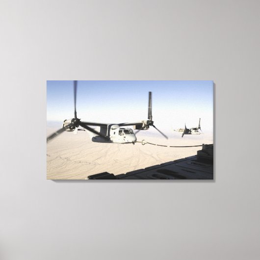 Een MV-22 Osprey vult midflight Canvas Afdruk (Voorkant)