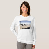 Een MV-22 Osprey vult midflight T-shirt (Voorkant volledig)