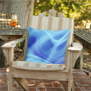 Een mystieke blauwe mist buitenkussen