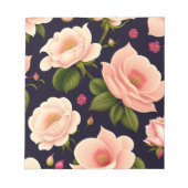 Een naadloos patroon met roze rozen op een donkere notitieblok (Voorkant)