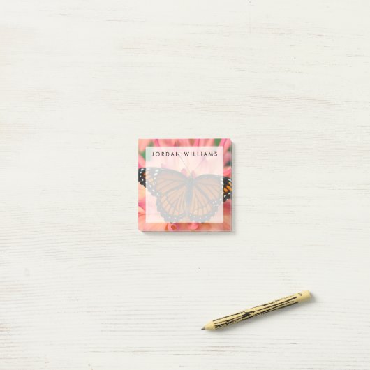 Een Nabootsing Van De Monarchvlinder Post-it® Notes (Op bureau)