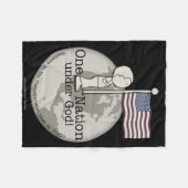 Een natie onder God-Little Boy op Amerikaanse vlag Fleece Deken (Voorkant (Horizontaal))