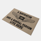 Een navigator en een Normale Persoon leeft hier Wi Deurmat (Schuin)