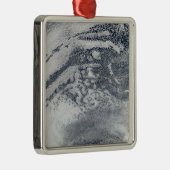 Een netwerk van wolken over de Stille Oceaan Metalen Ornament (Rechts)