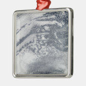 Een netwerk van wolken over de Stille Oceaan Metalen Ornament (Links)