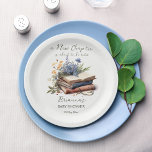 Een nieuw hoofdstuk verhaal boek baby shower gedru papieren bordje<br><div class="desc">Een nieuw hoofdstuk verhaal boek baby shower monogram gedrukt papier borden sjabloon gepersonaliseerd servies,  oude  boeken en wildflower handschrift lettertype genderneutraal baby shower borden gepersonaliseerde tafel decor</div>