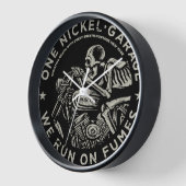 Een nikkel garage. We draaien op dampen Wall Clock (Hoek)