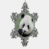 Een noel reuzenpanda, panda-wedstrijd. tin sneeuwvlok ornament (Links)