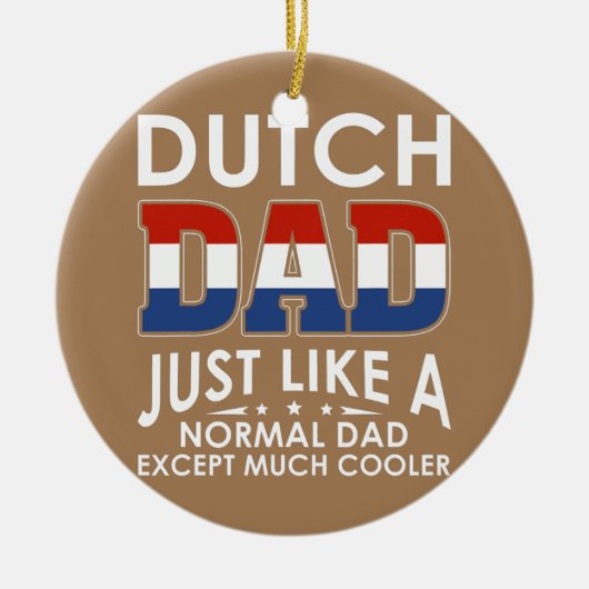 Een normale vader, behalve veel keramisch ornament (Voorkant)