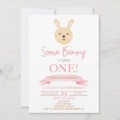 Een of ander konijn wordt roze verjaardagsfeestje kaart (Voorkant)
