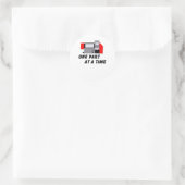 Eén onderdeel tegelijk ronde sticker (Tas)