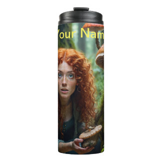 Een ondeugende Halfling vrouw met krullend rood ha Thermosbeker