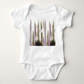 Een ongerept meer genesteld tussen besneeuwde berg romper (Voorkant)