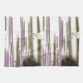 Een ongerept meer genesteld tussen besneeuwde berg theedoek (Horizontaal)