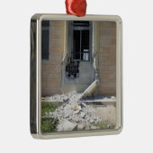 Een op een raket geprojecteerde renade metalen ornament (Rechts)