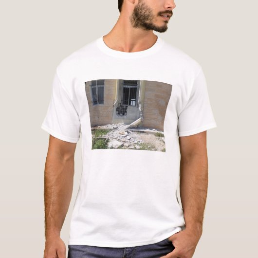 Een op een raket geprojecteerde renade t-shirt (Voorkant)