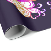 Een open  venster met slangen tegen een achtergron cadeaupapier (Rol Hoek)