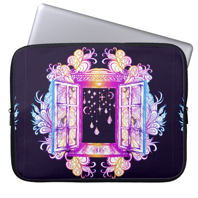 Een open  venster met slangen tegen een achtergron laptop sleeve (Voorkant)