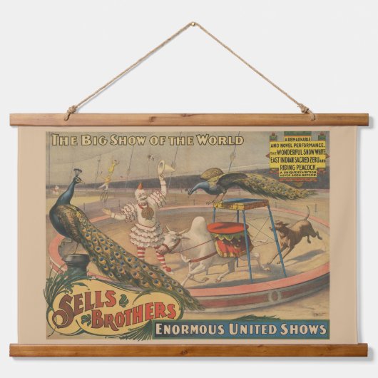 Een optredende zebu en pauw met clown trainer hangend wandkleed (Voorkant)