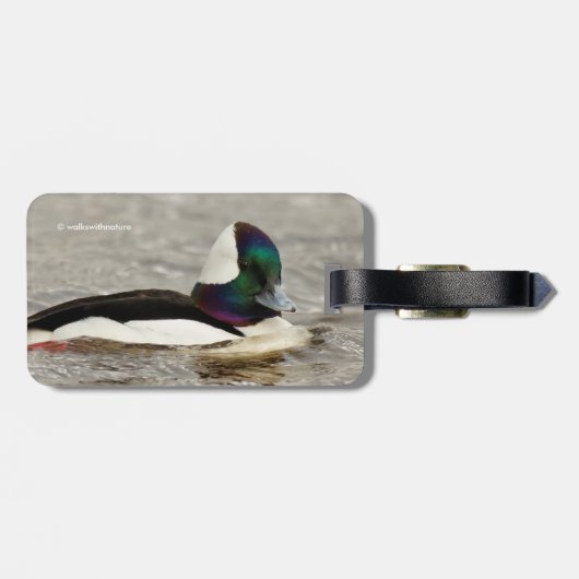 Een opvallende bufferwagen zwemt door bagagelabel (Achterkant horizontaal)