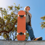 Een oranje achtergrond met een zwarte rand persoonlijk skateboard<br><div class="desc">Ontdek de kracht van contrasterende kleuren in grafisch ontwerp! Verbeter de esthetiek met een opvallende oranje achtergrond en zwarte rand voor een echt creatieve en impactvolle beeldervaring."</div>