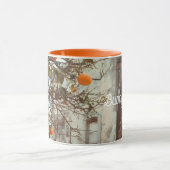 Een Oranje boom in een Romantische oude stad Mok (Midden)