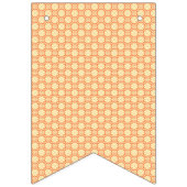 Een oranje en witte achtergrond met een motief vlaggetjes (Eerste vlag)