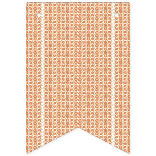 Een oranje en witte gestreepte achtergrond met kle vlaggetjes (Tweede vlag)